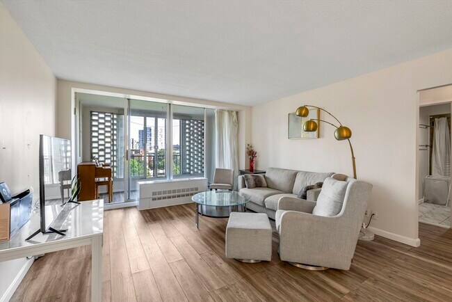 Photo - 99 Pond Ave Unit 919