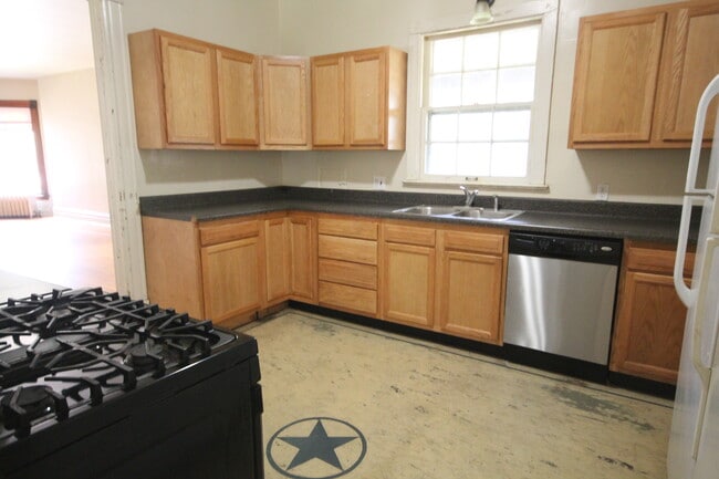 Photo - 711 Wheaton Ave