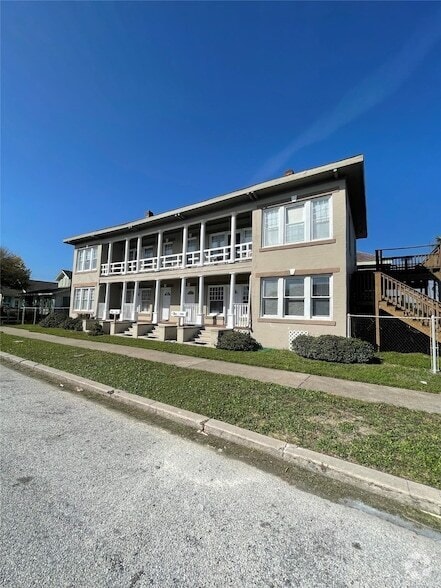Building Photo - 3008 Avenue R Rental
