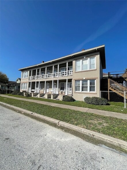 Photo - 3008 Avenue R Apartment