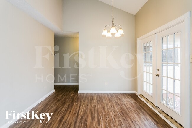 Photo - 10810 Lakewood Oaks Dr