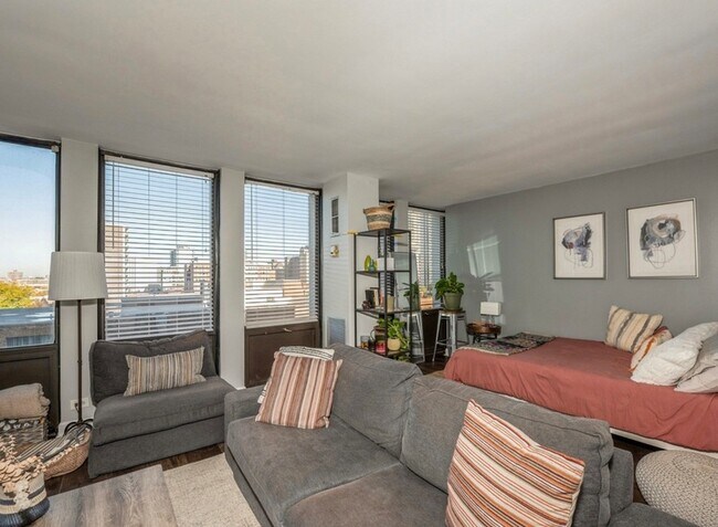 Photo - 444 W Fullerton Pkwy Unit 802