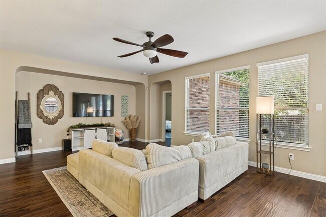 1113 Yellow Iris Rd