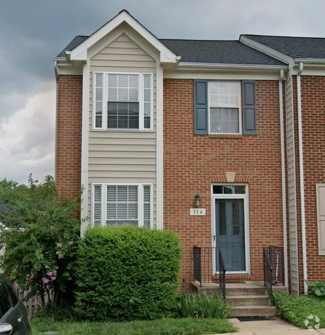 Building Photo - 314 Kirby St Rental