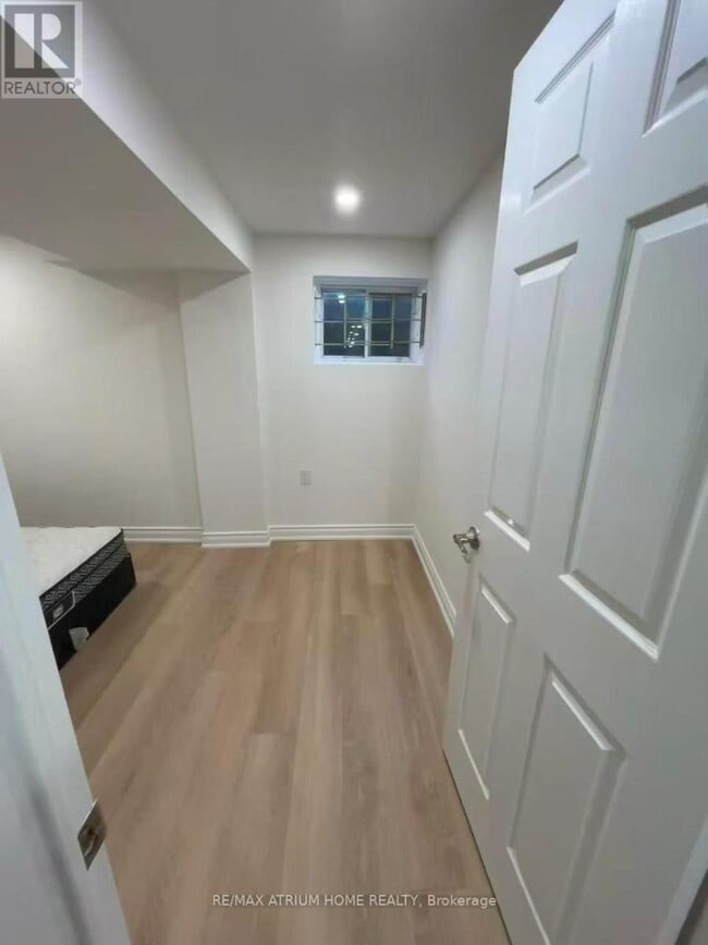 Photo - 71 Major Oak Terrace