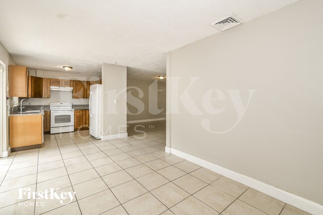 Photo - 7300 Ramona St