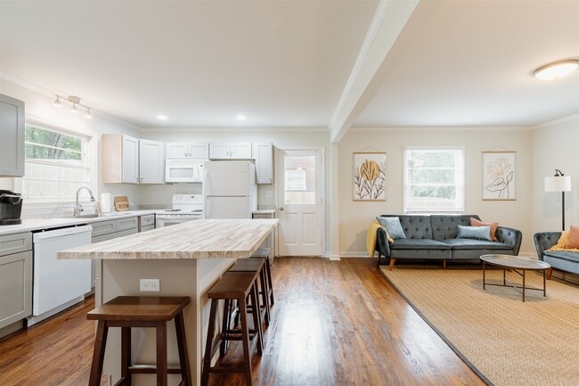 Photo - 140 Catlin Cir