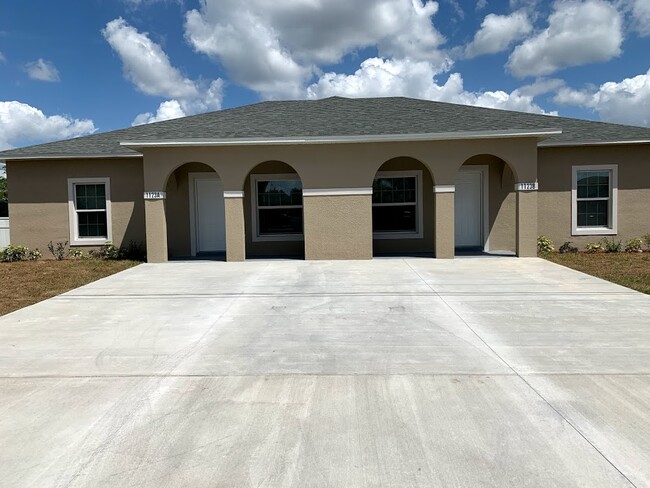 Unit A and B - 1123 Normandy Dr Apartments