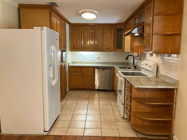 Photo - 577 Virginia Ave