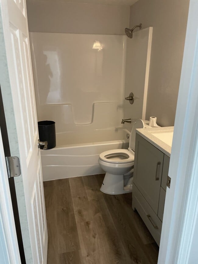 Photo - 1231 Primrose Ln