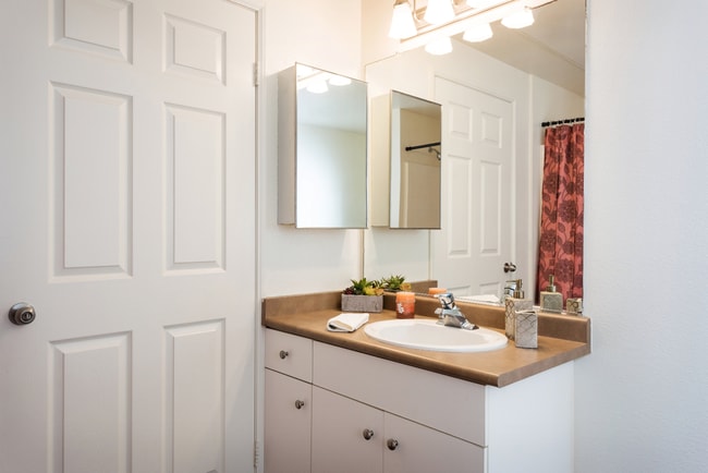 Elan Sevilla Vanity