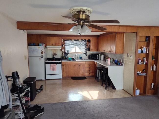 Building Photo - 303 Barr Elms Ave Unit #2