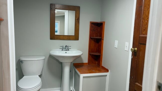 Photo - 904 E Myrtle Ave