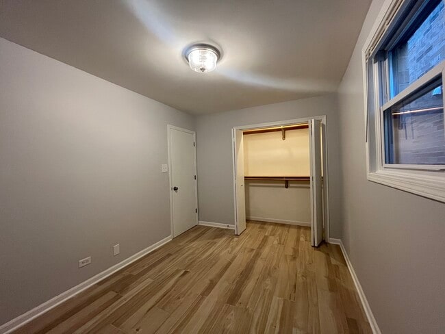 Photo - 449 W 37th St