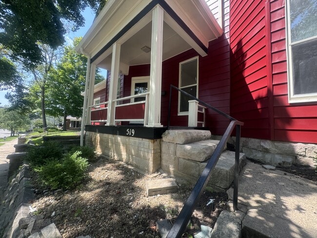 Photo - 401 N Indiana Ave