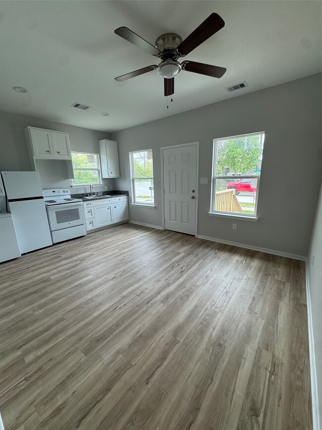 Photo - 103 Lincoln Cedars Dr