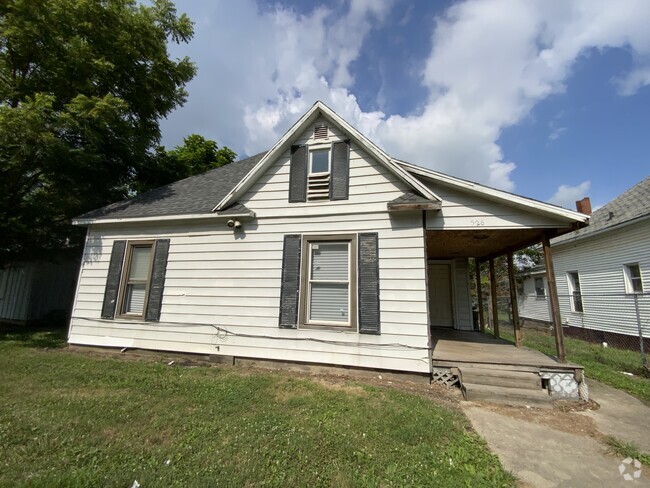 Building Photo - 526 Harvey St Rental