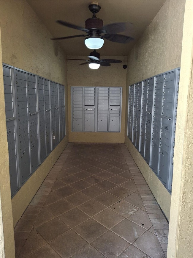 Photo - 899 Riverside Dr Unidad 613