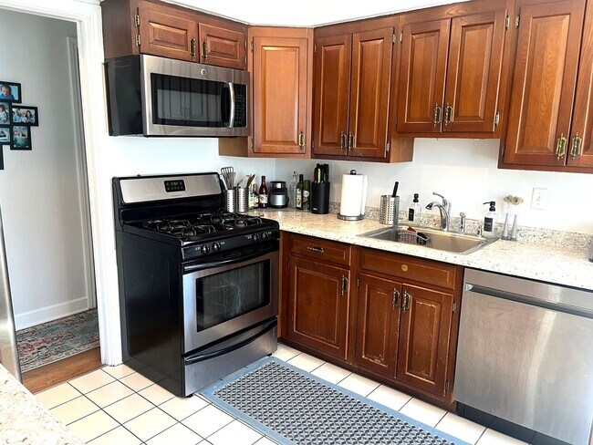 Photo - 8717 Karlov Ave