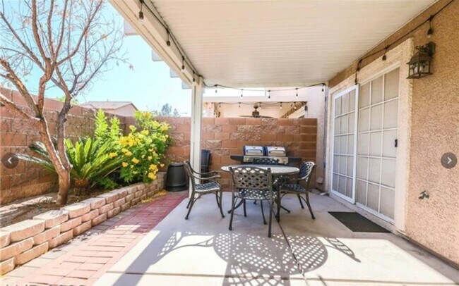 Photo - Freshly updated 3 bedroom townhouse near Bermuda and Cactus will be ready to move in by begining ...
