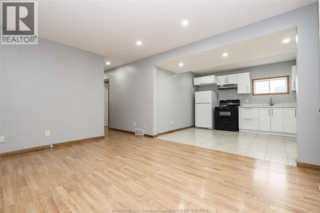 Photo - 2643 Carissa Ave