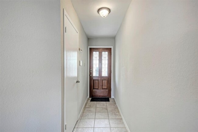 Photo - 2804 Sissinghurst Dr