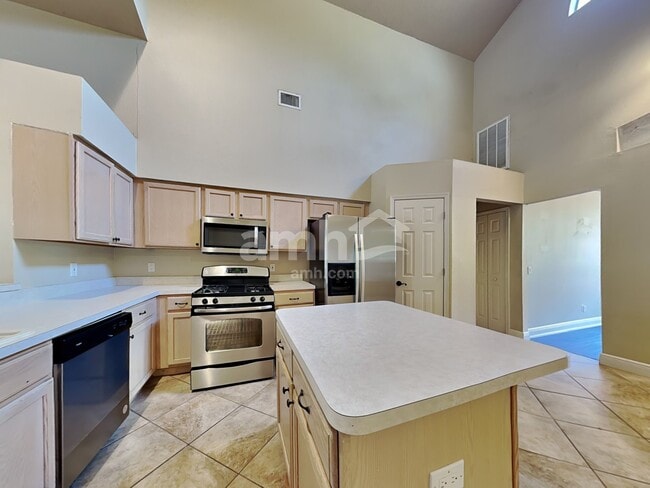 Photo - 703 Grand Canyon Dr