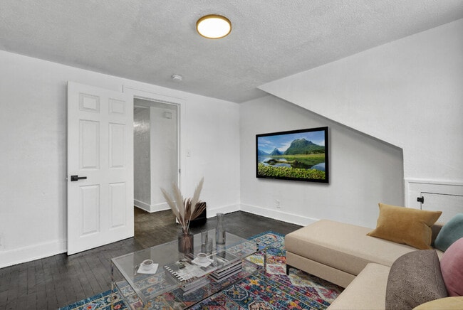 Photo - 1224 E Malcolm X St