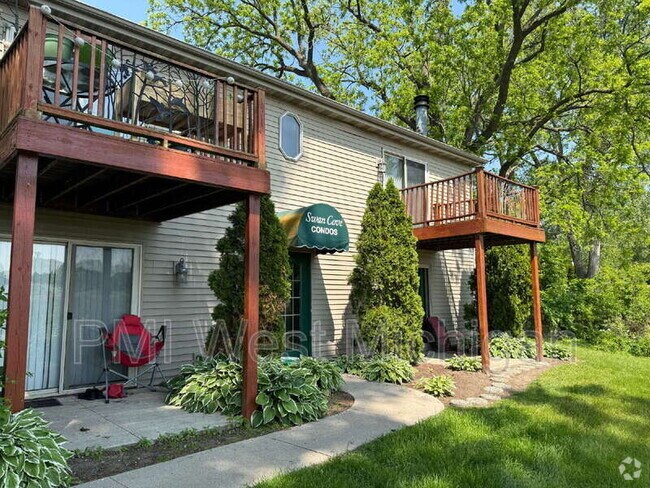 Building Photo - 5864 Shaw St Unit #3 Rental