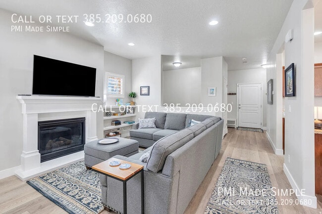 Photo - 256 E Backhand Ln