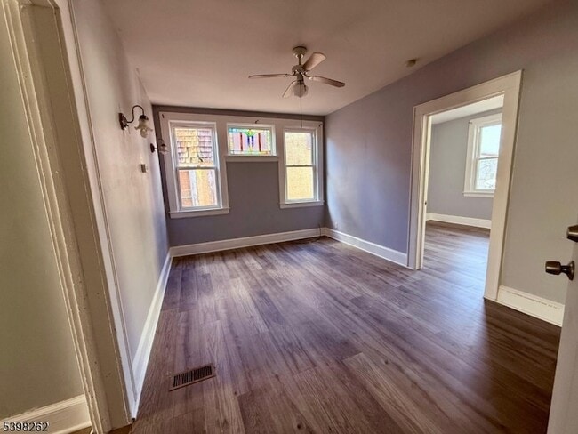 Photo - 11 Montrose Terrace Unit 2