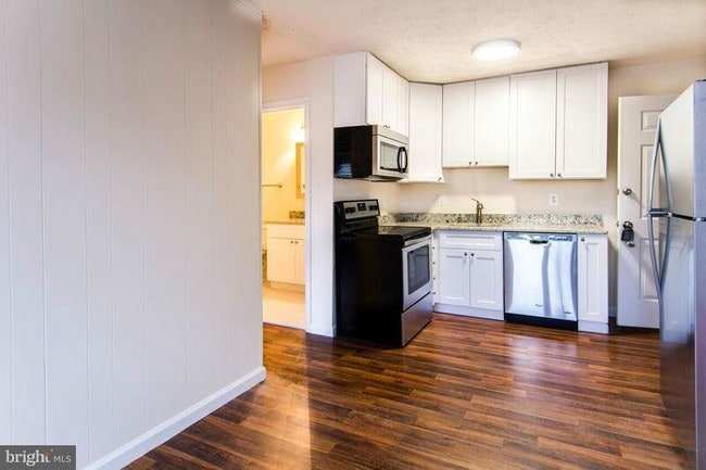 Photo - 1704 Roberts St Unit 1