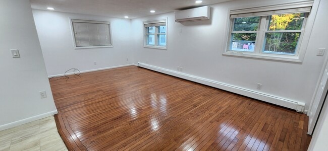 Photo - 248R Pearl St