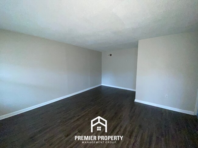 Photo - 4236 Trudy St