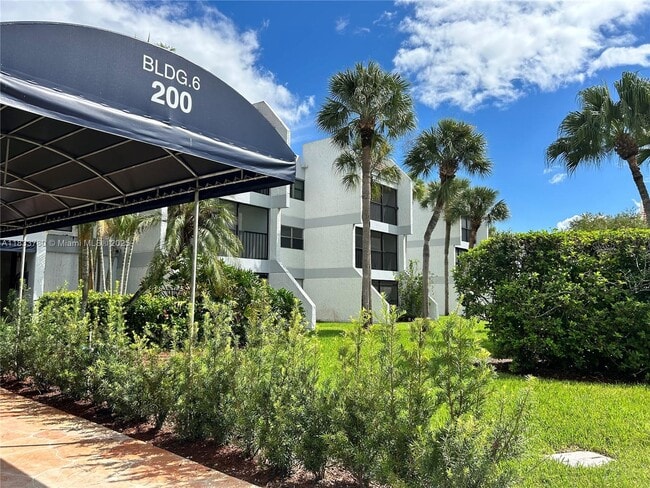 Photo - 200 Lakeview Dr Unit 312