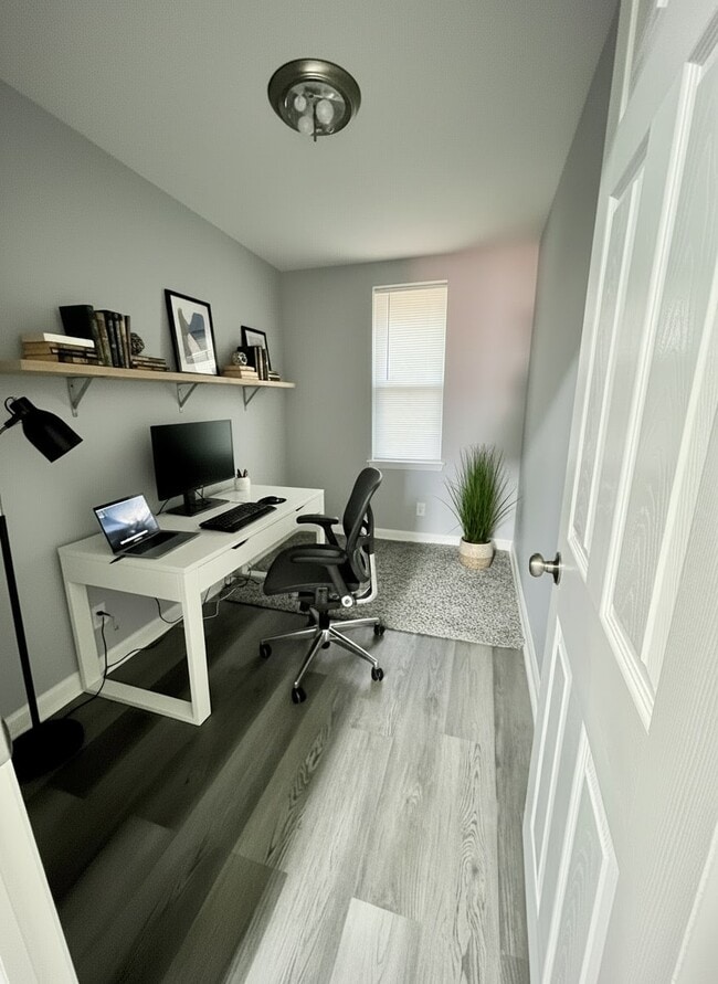 Photo - 2515 N Lee St