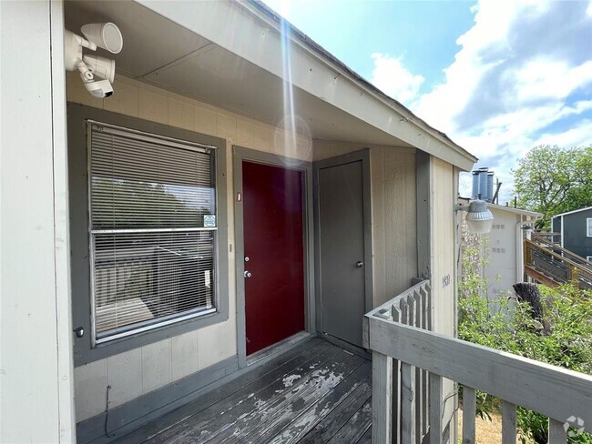 Building Photo - 9809 Roxanna Dr Rental