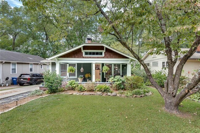 Photo - 953 Gilbert St SE