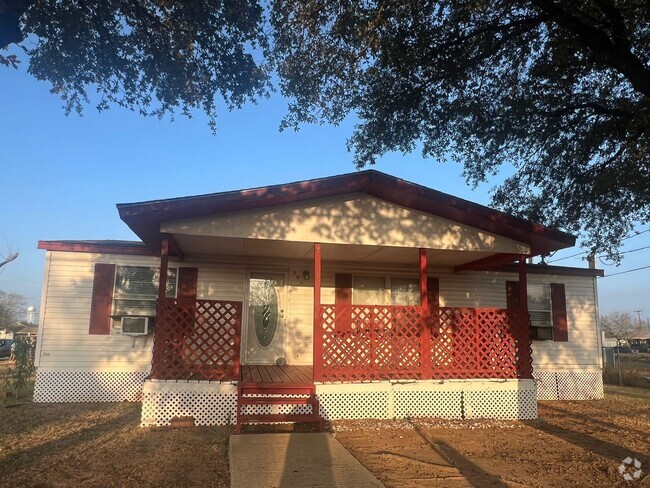 Building Photo - 301 Johnston St Rental