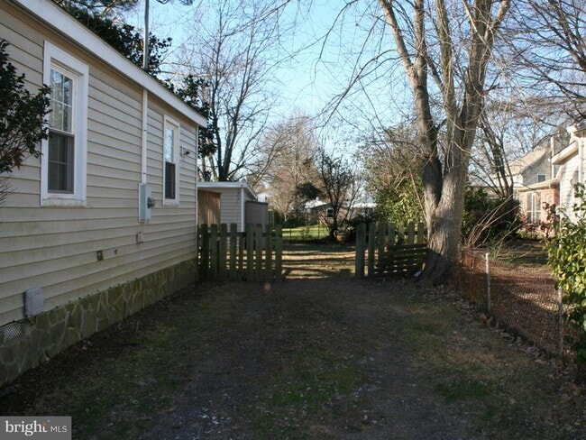 Photo - 809 Bancroft Ave