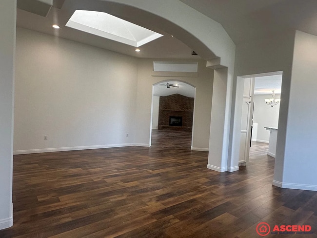 Photo - 10407 Loughton Ave