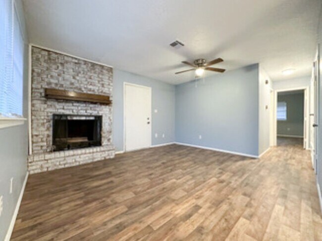 Photo - 6619 NW Denver Ave Unidad A