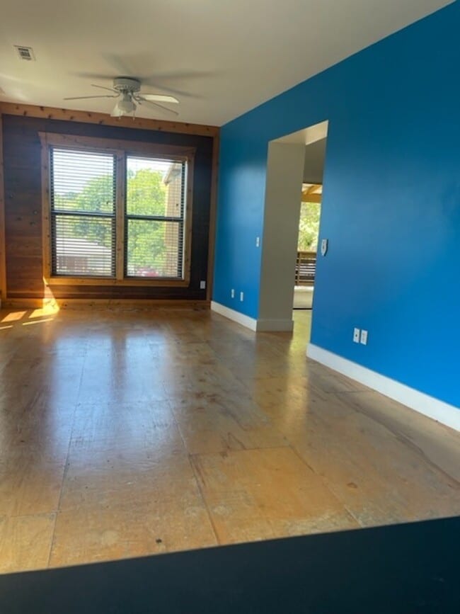 Photo - 484 S Mashburn Ave