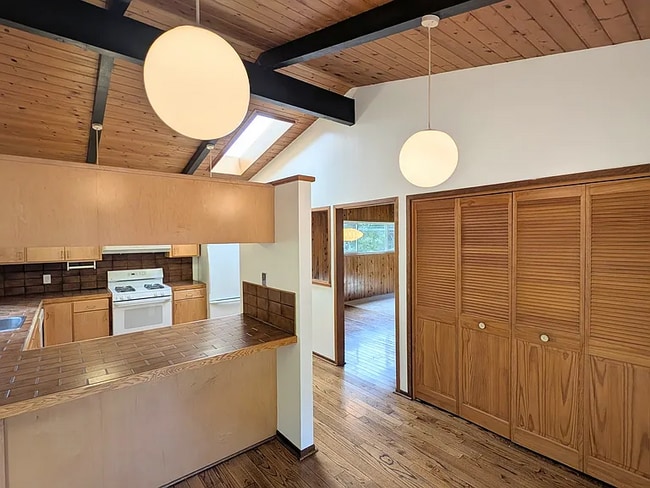 Photo - 128 Bothin Rd