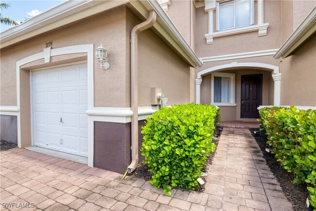 Building Photo - 9774 Roundstone Cir Rental