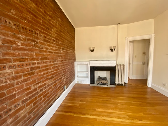 *Pictures are representative samples of the advertised unit. In some cases, the actual units you tou - 52 Revere St Unit T5