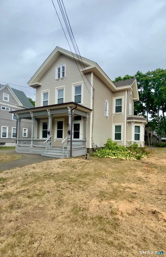 Photo - 201 Center St