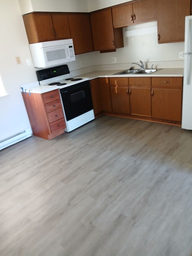 Photo - RANCH STYLE 3 BEDROOM DUPLEX FOR LEASE