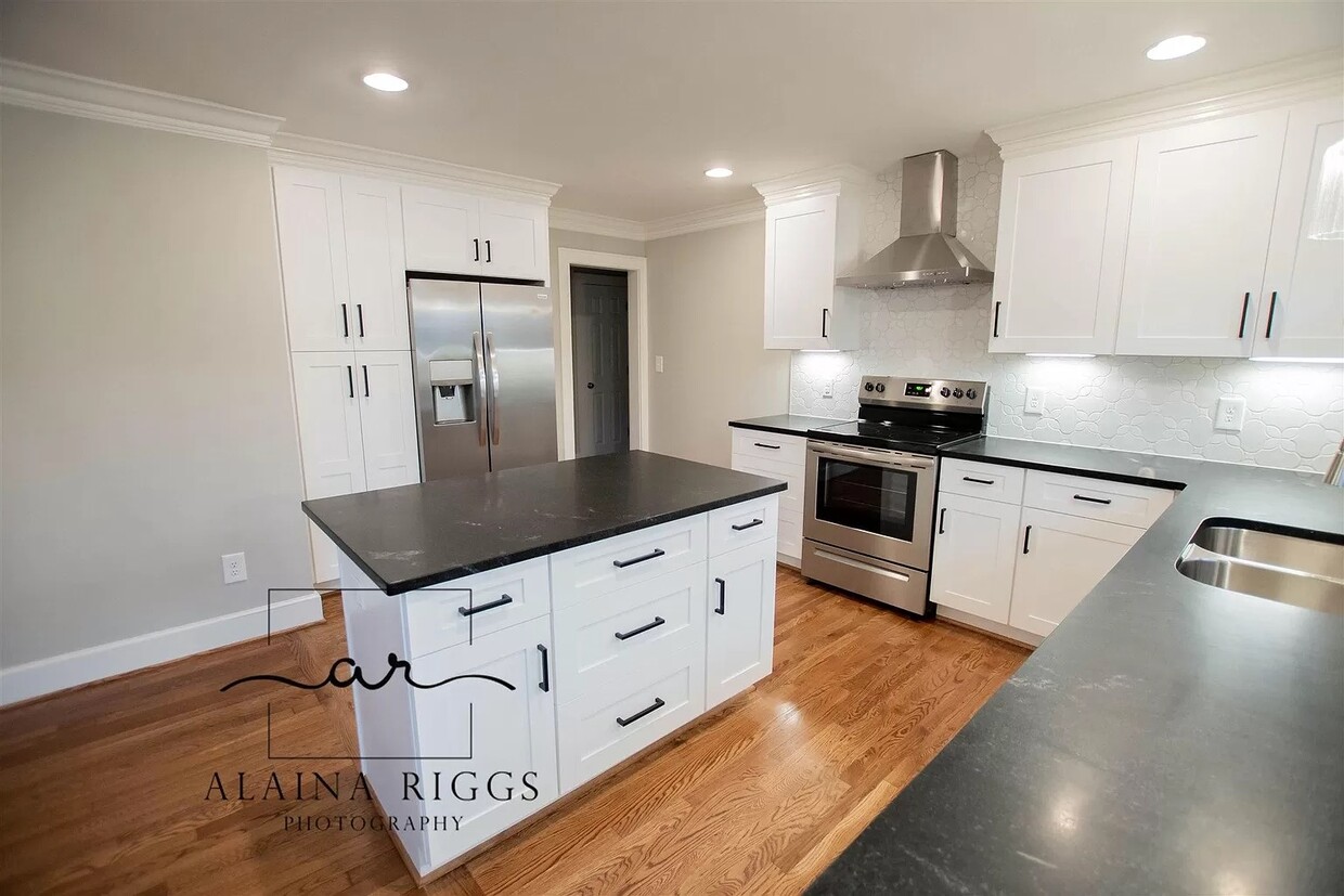 Photo - 126 Vanderbilt Cir (Greenville, SC)