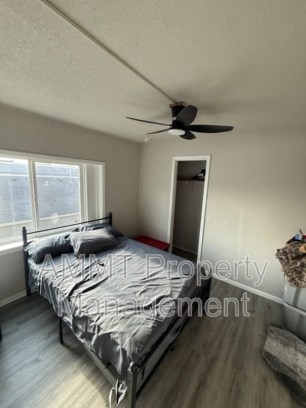 145 E Main St
